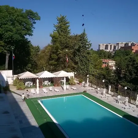 Hotel Du Parc 3*