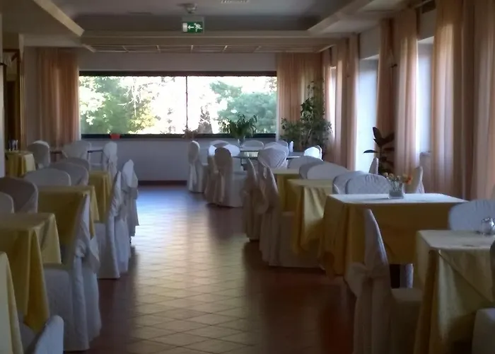 מלון Du Parc 3*