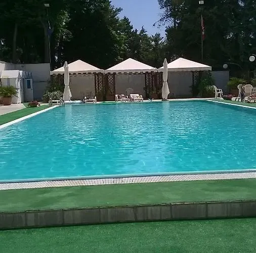 ホテル Du Parc 3*